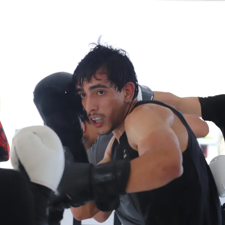 Entrenamiento de striking como parte del programa de artes marciales